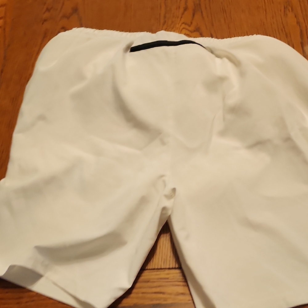 Mens Shorts - Picture 4 of 4